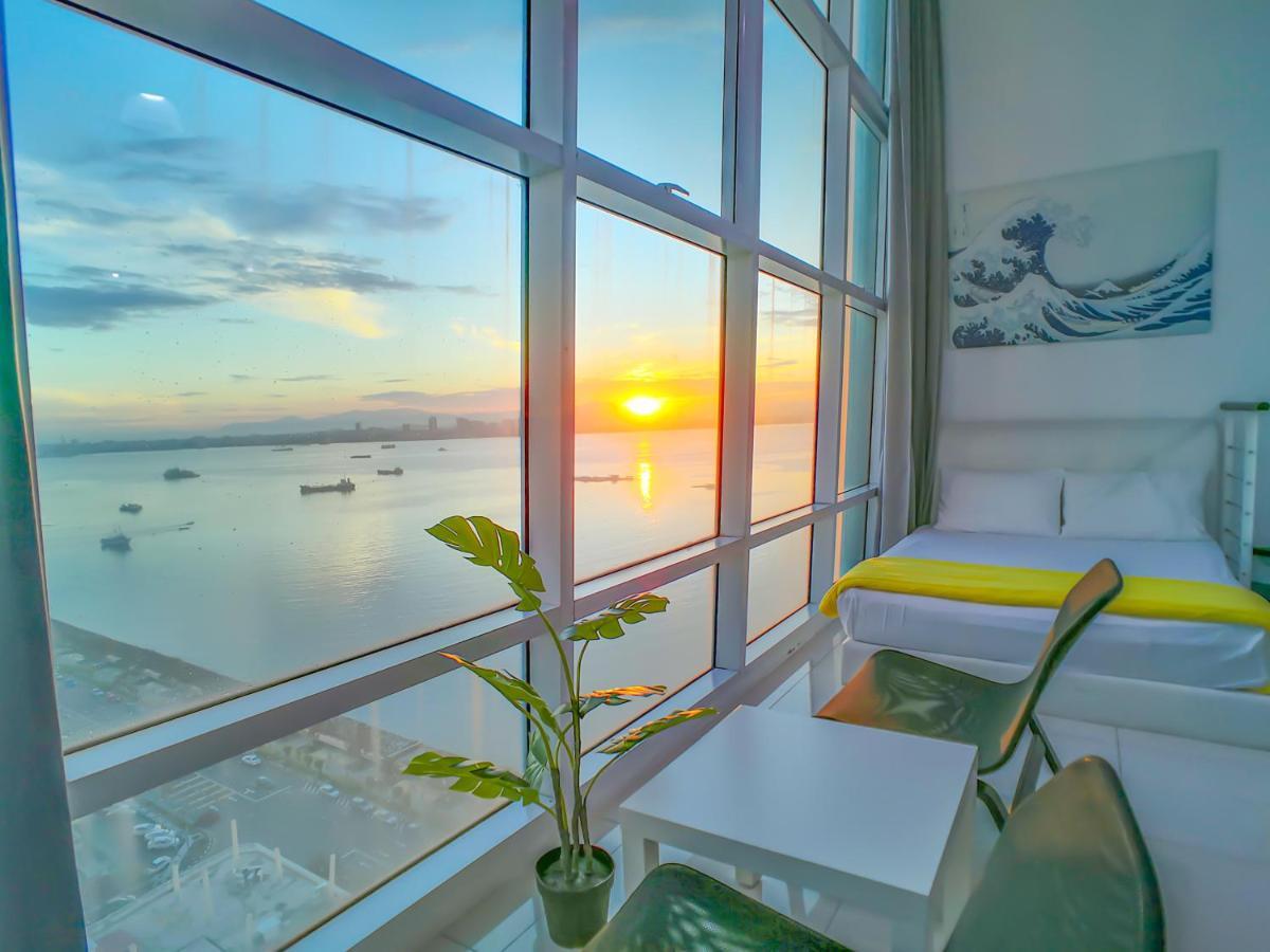 Maritime Suites By Comfy Джордж Таун Екстериор снимка